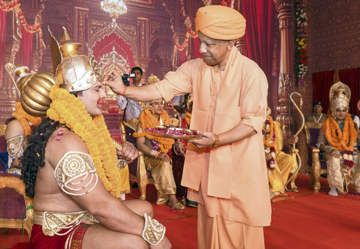 दीपोत्सव इन अयोध्या: 26 लाख से ज्यादा दीपों से जगमगाई अयोध्या, ऐसा दीपोत्सव मन मोह लेगा, देखें तस्वीरें 9 19101 पीटीआई10 19 2025 000277ए