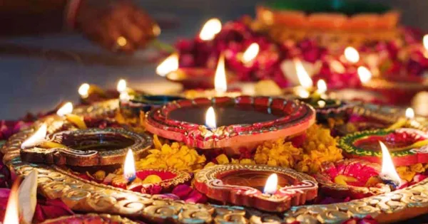 अमेरिका में भी मनाई गई दिवाली: टेक्सास के गवर्नर ने खास अंदाज में मनाया त्योहार

