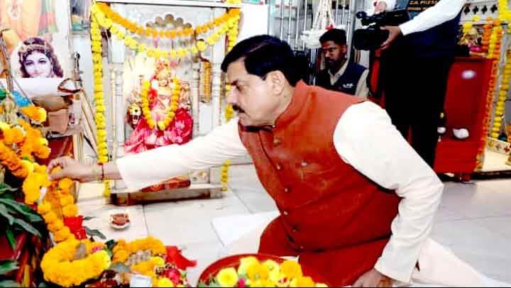 दिवाली 2025: सीएम डॉ. मोहन यादव ने की मां लक्ष्मी की पूजा, राज्यवासियों के जीवन में नई ऊर्जा, समृद्धि और खुशहाली की कामना की