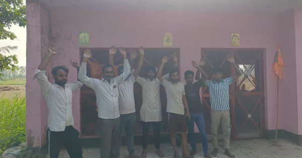 मुरादाबाद: दिवाली के दिन मंदिर से दान पेटी चोरी, ग्रामीणों में गुस्सा

