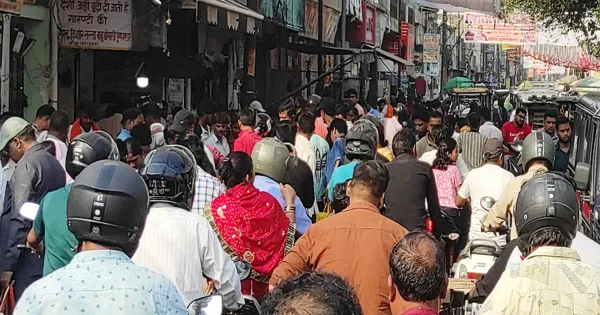 बरेली: इस दिवाली बाजार में हुई पैसों की बारिश...तीन दिन में हुआ 1500 करोड़ का कारोबार

