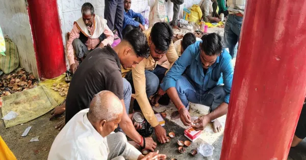 बाराबंकी: हेतमापुर में भक्ति का महासंगम, हजारों दीपों की रोशनी से नहाया स्थान

