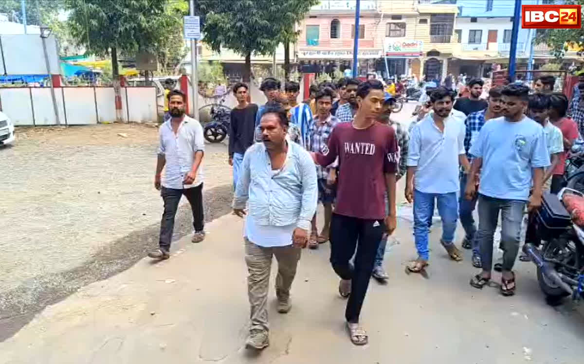 Badvani News: बड़वानी में छेड़छाड़ का मामला बना ड्रामा, आरोपी को भीड़ ने पीटा, फिर क्या हुआ...

