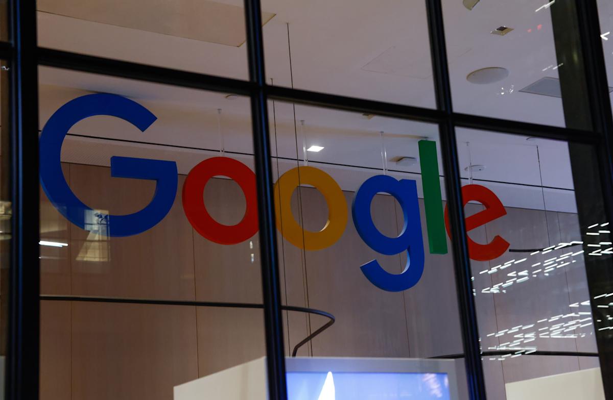 Google के न्यूयॉर्क कार्यालयों में से एक को शाब्दिक डिबगिंग की आवश्यकता है

