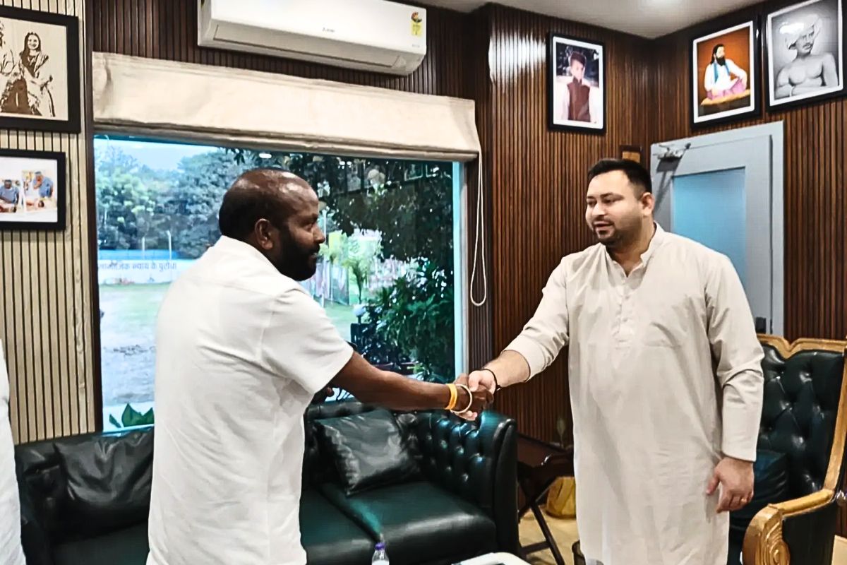 tejashwi-with-ip-gupta-.jpg