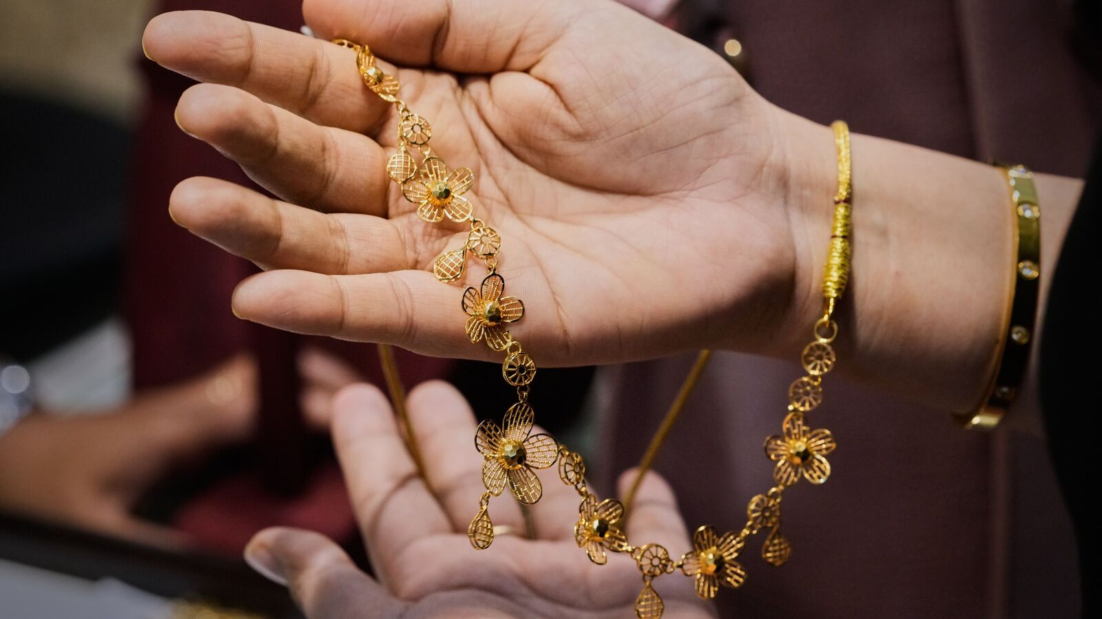 Indians are buying gold on Dhanteras and Diwali