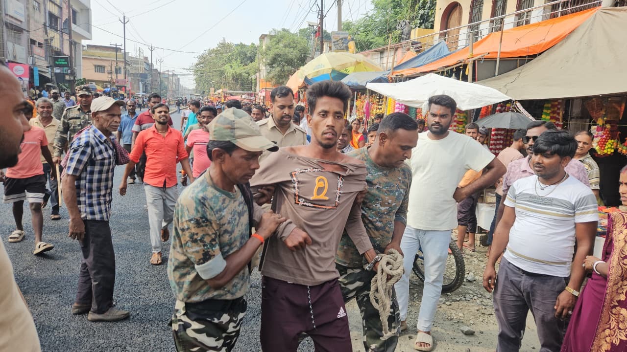 गिरिडीह समाचार: गिरिडीह कोर्ट परिसर से पुलिस को चकमा देकर हत्या का आरोपी फरार, पकड़ा गया

