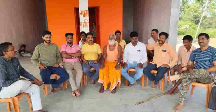 छठ पूजा को लेकर सामाजिक कार्यकर्ता कैलाश सिंह ने बैठक की.

