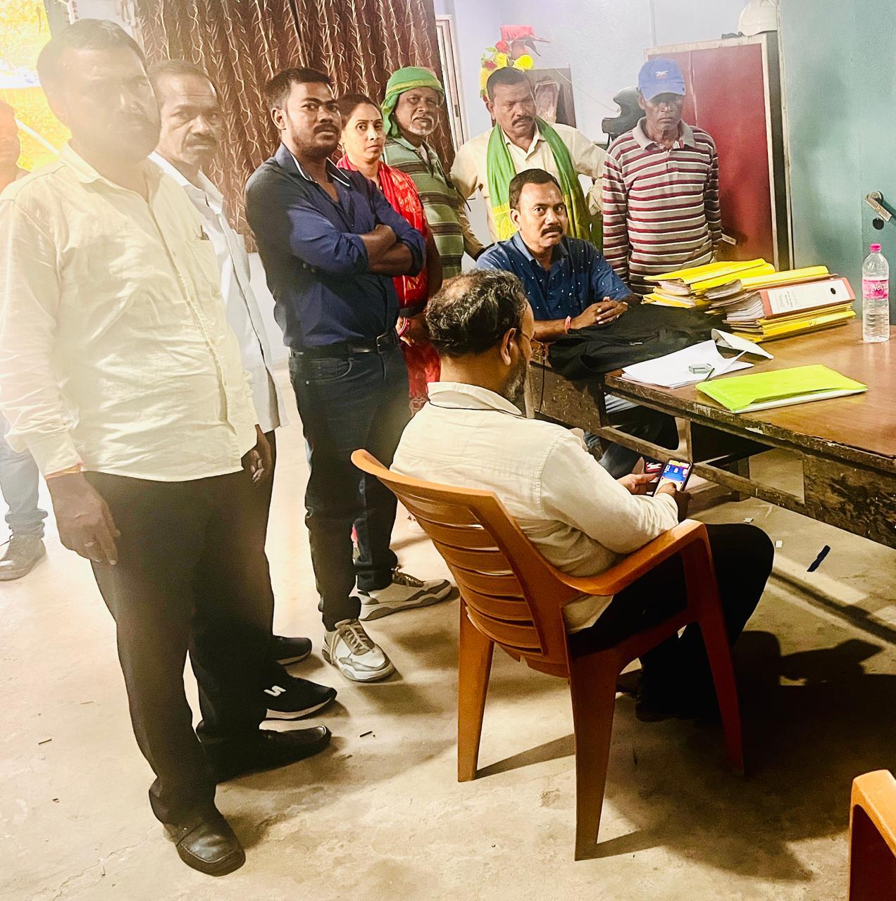 जमशेदपुर समाचार: झामुमो नेताओं की पहल से मजदूरों को मिला बकाया वेतन


