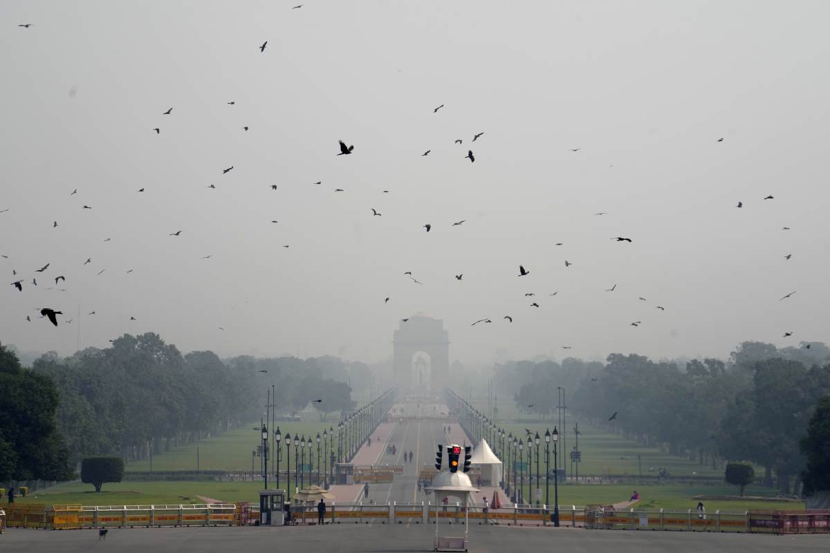 दिल्ली AQI: दिल्ली की हवा में सांस लेना मुश्किल, क्षेत्रवार जानें AQI

