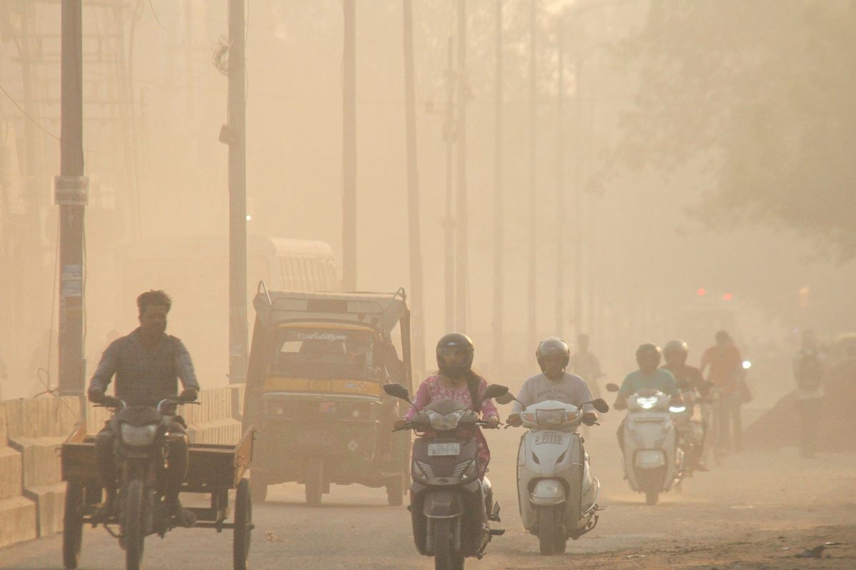 दिल्ली वायु प्रदूषण: दिवाली से पहले दिल्ली-NCR की हवा जहरीली, GRAP-2 लागू

