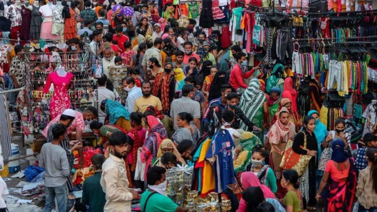 दिवाली पर रिकॉर्ड तोड़ खरीदारी: 6 लाख करोड़ रुपये की बिक्री, 50 लाख से ज्यादा लोगों को रोजगार


