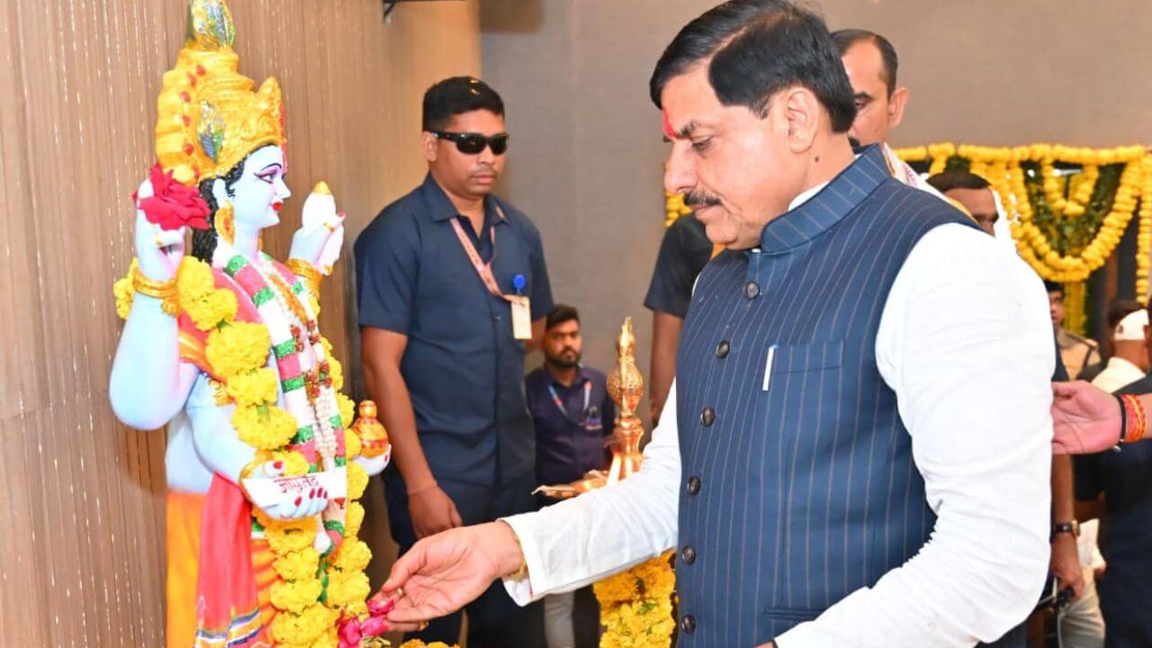 CM Dr. Mohan Yadav participated Lord Dhanvantari worship
