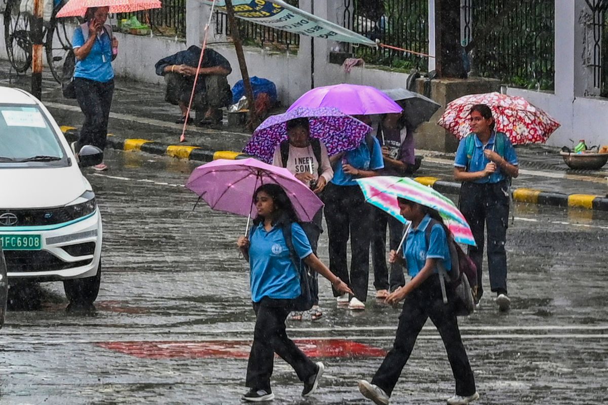 बारिश का अलर्ट: 20,21,22,23,24,25 अक्टूबर तक भारी से बहुत भारी बारिश, आंधी की चेतावनी, IMD का अलर्ट

