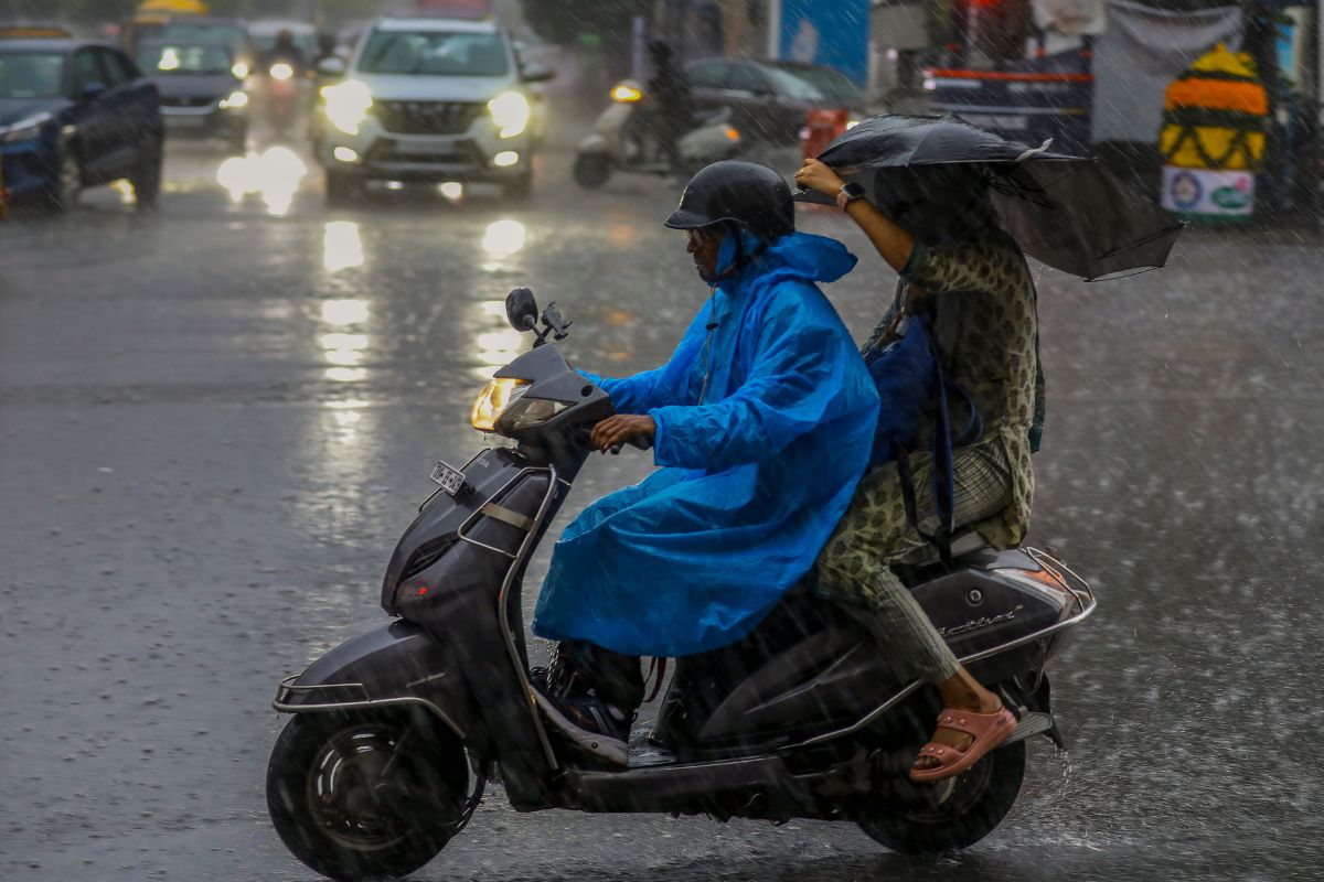 भारी बारिश का अलर्ट: 23,24,25,26 और 27 अक्टूबर को इन राज्यों में भारी बारिश की संभावना, आंधी-तूफान की चेतावनी, IMD का अलर्ट

