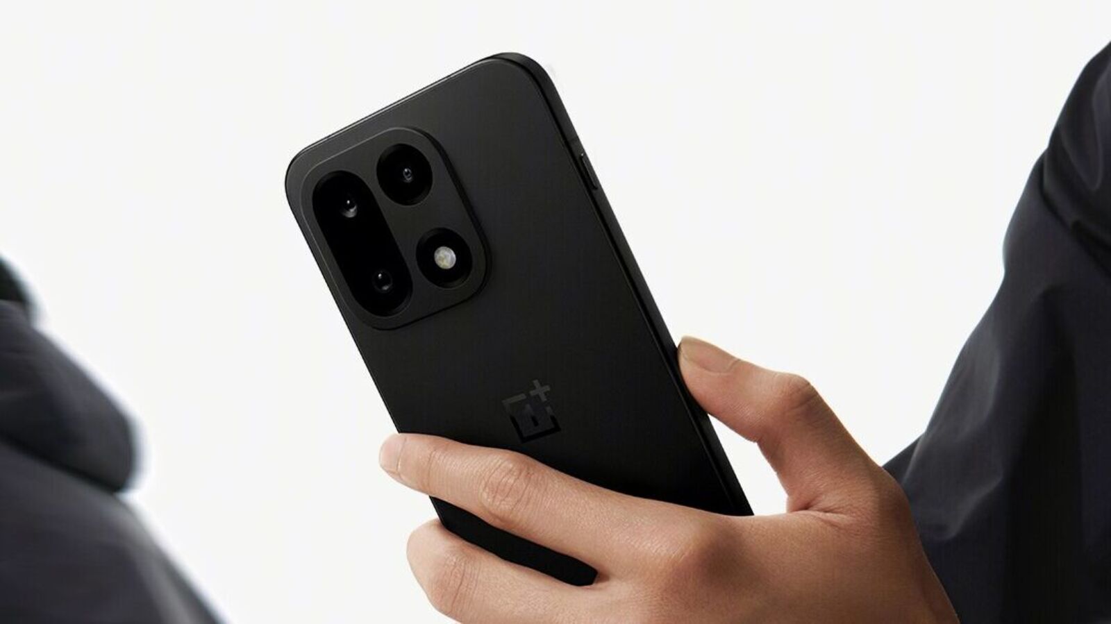 OnePlus 15 is expected to come in three colour variants