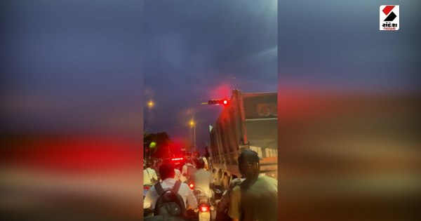 सूरत शहर में ट्रैफिक सिग्नल बने सिरदर्द!

